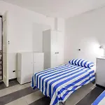 Cozy Apartment In Genova With Kitchen